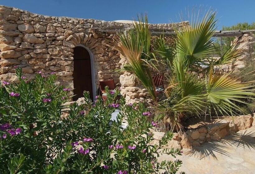 هتل I Dammusi Di Borgo Cala Creta