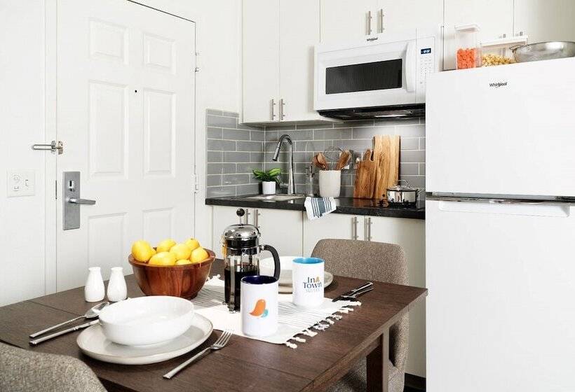 בית מלון כפרי Intown Suites Extended Stay Decatur Al