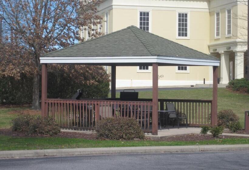 هتل Intown Suites Extended Stay Greenville Nc