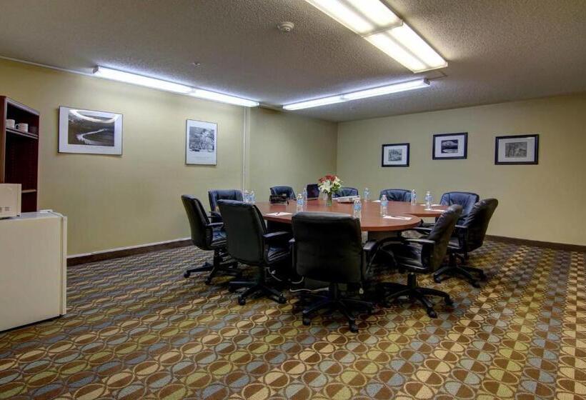 هتل Intown Suites Extended Stay Marietta Ga   Roswell Rd