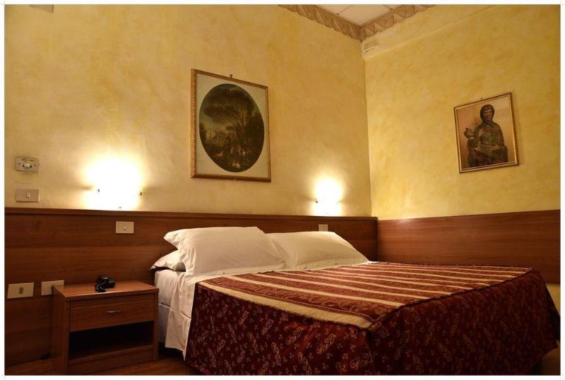 Fotos del hotel Julia:  15