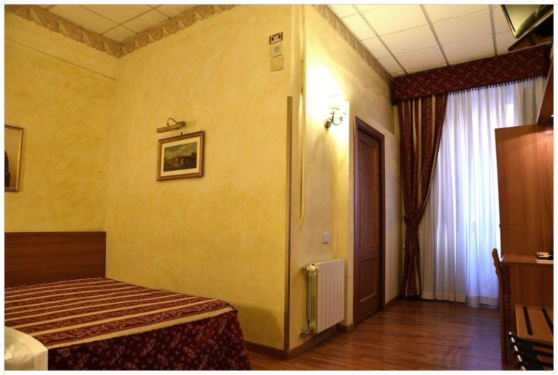 Fotos del hotel Julia:  31