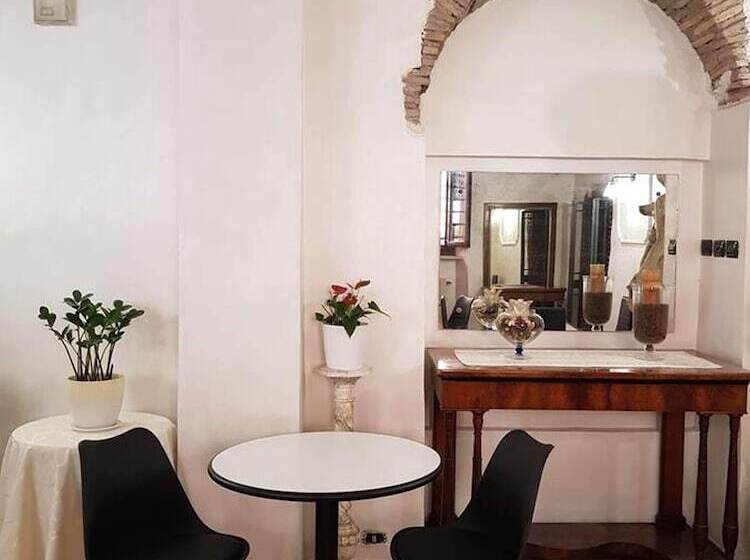 Fotos del hotel Julia:  21