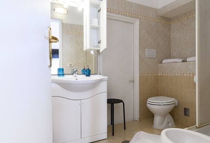 Fotos del hotel Julia:  12