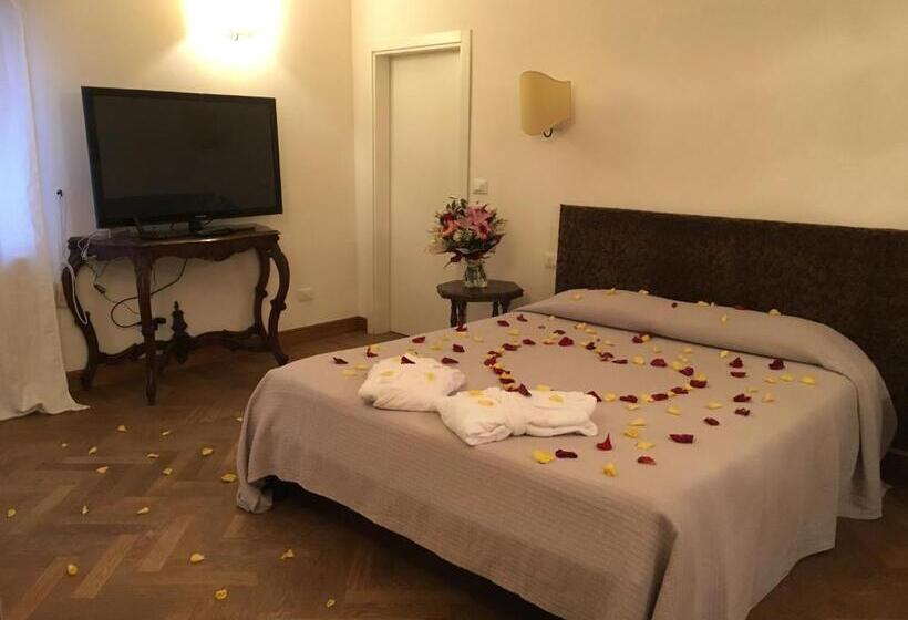 هتل Locanda Dei Cinque Cerri
