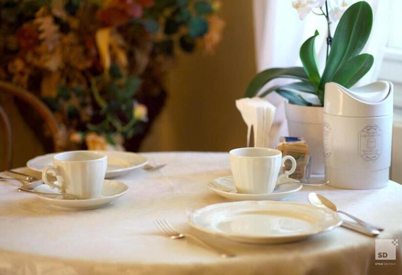 هتل Locanda Dei Cinque Cerri
