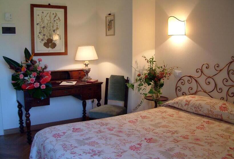 هتل Locanda Dei Cinque Cerri