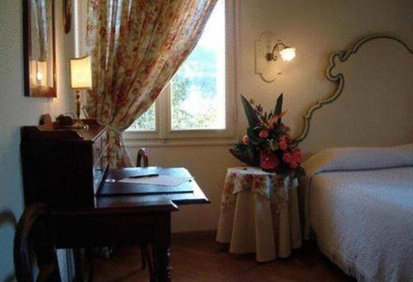 هتل Locanda Dei Cinque Cerri