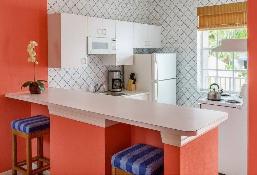 فندق Olde Marco Island Inn And Suites