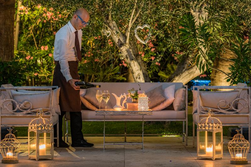 هتل Oleandri Resort Paestum