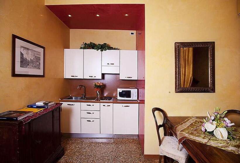 Fotos del hotel Residence Palazzo Odoni:  6