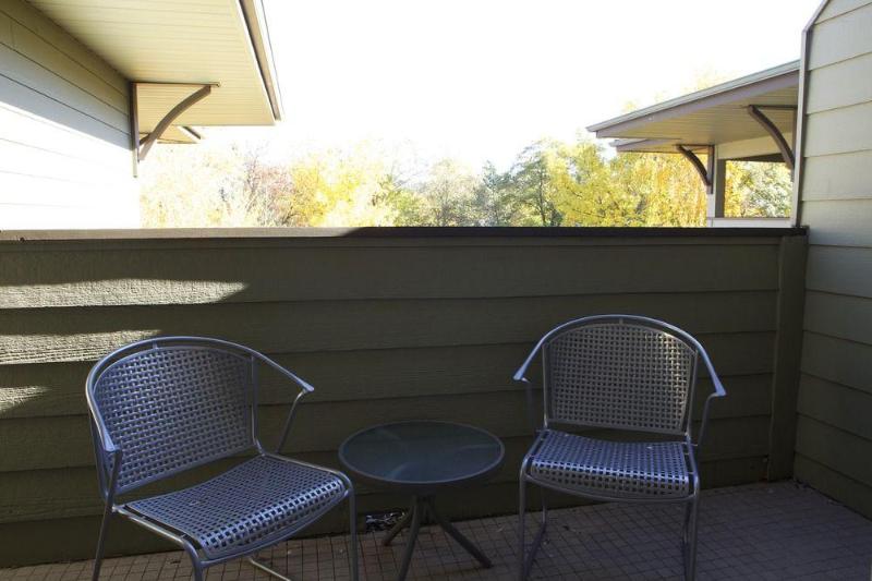 هتل Plaza Inn & Suites At Ashland Creek