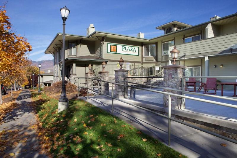 هتل Plaza Inn & Suites At Ashland Creek