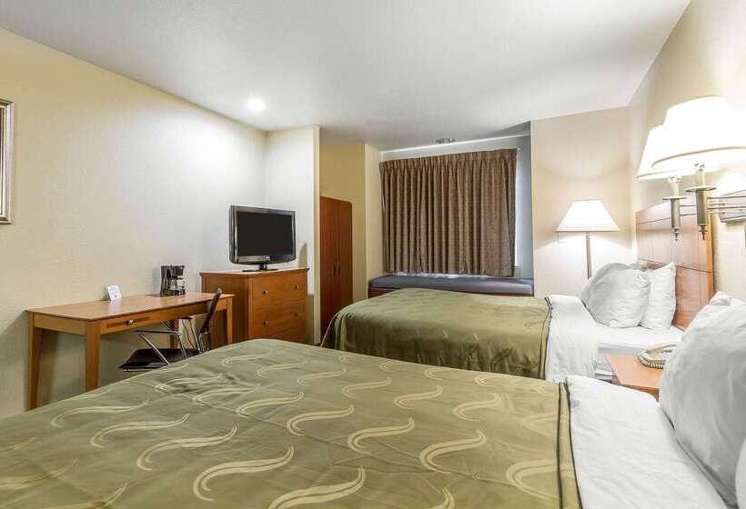 בית מלון כפרי Quality Inn & Suites