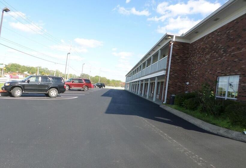 ホテル Richland Inn Lewisburg