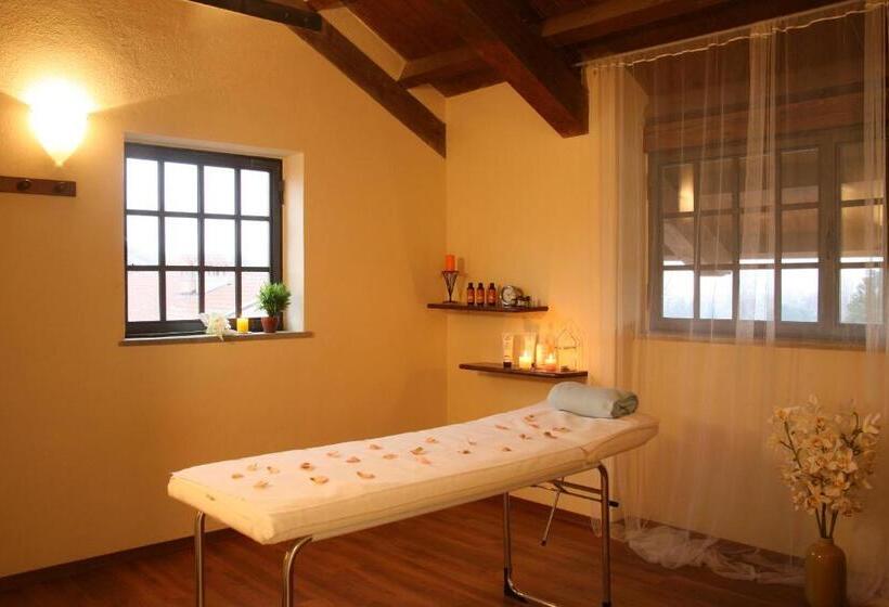 هتل Sina Villa Matilde