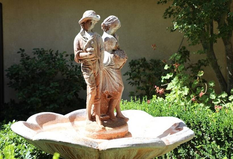 בית מלון כפרי South Coast Winery Resort & Spa