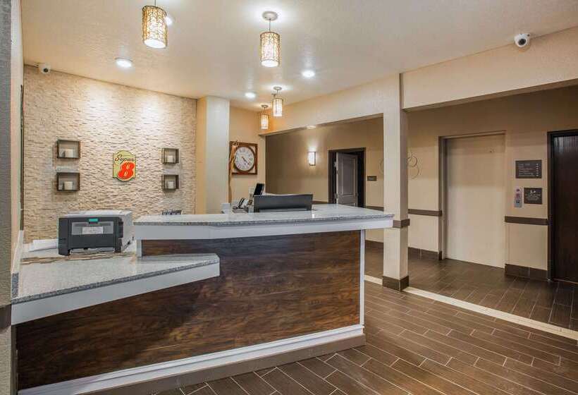 هتل Super 8 By Wyndham Altoona