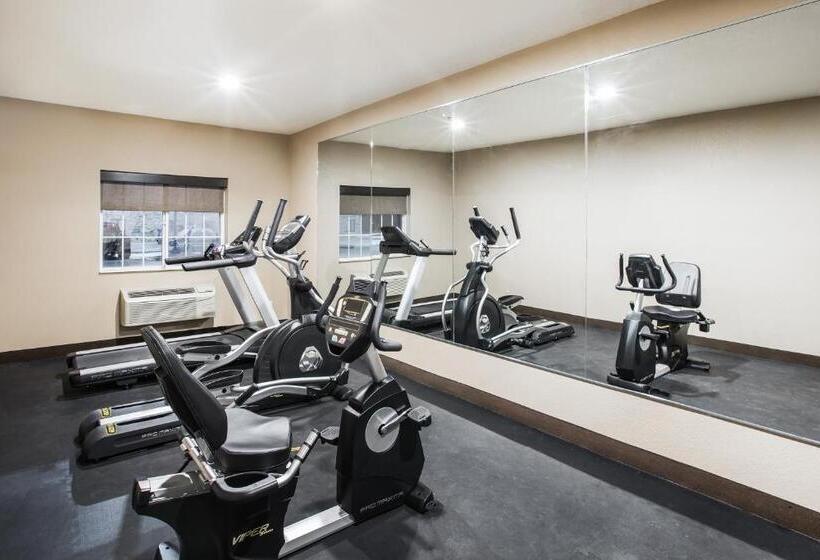 هتل Super 8 By Wyndham Altoona