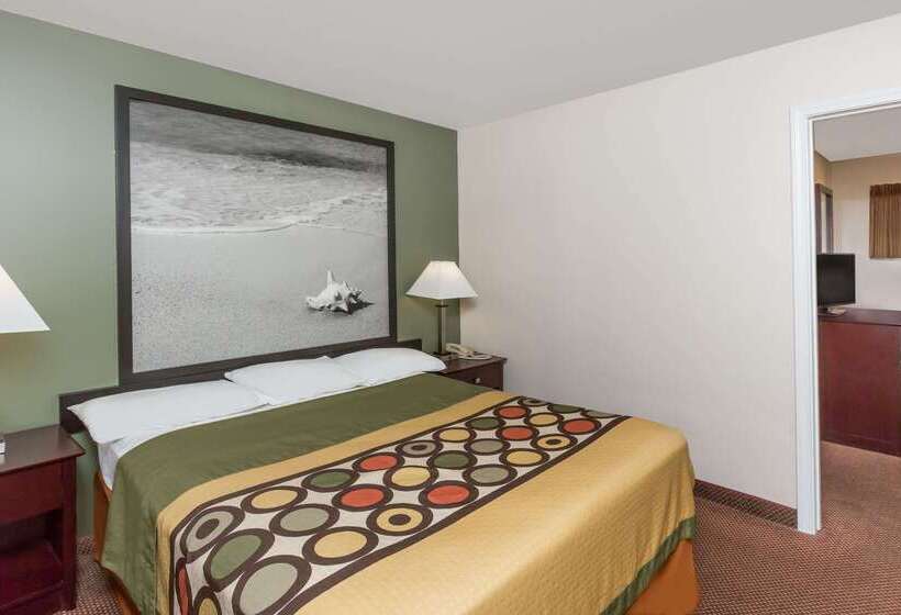 בית מלון כפרי Super 8 By Wyndham Monterey