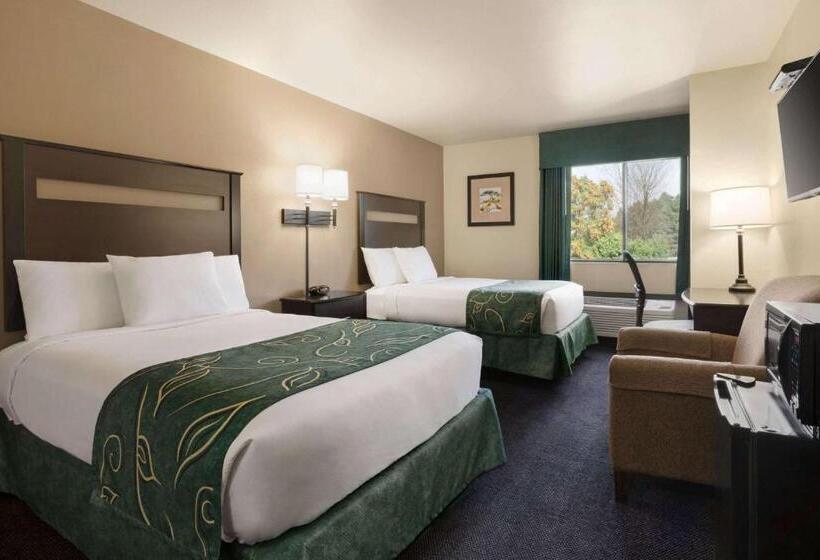 فندق Travelodge By Wyndham Brunswick Near Fredrick