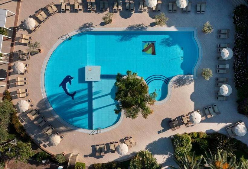هتل Vascellero Club Resort