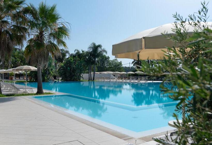 هتل Vascellero Club Resort