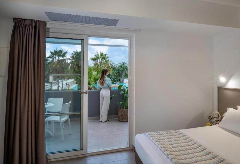 هتل Vascellero Club Resort