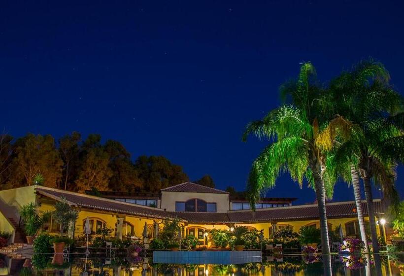 هتل Vascellero Club Resort