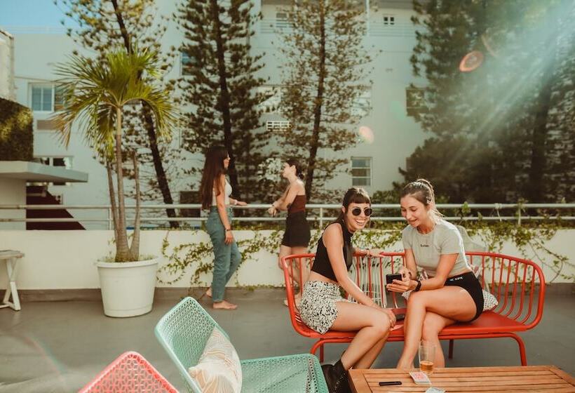 هتل Viajero Miami