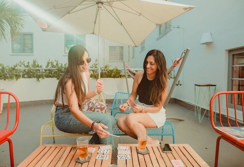 هتل Viajero Miami