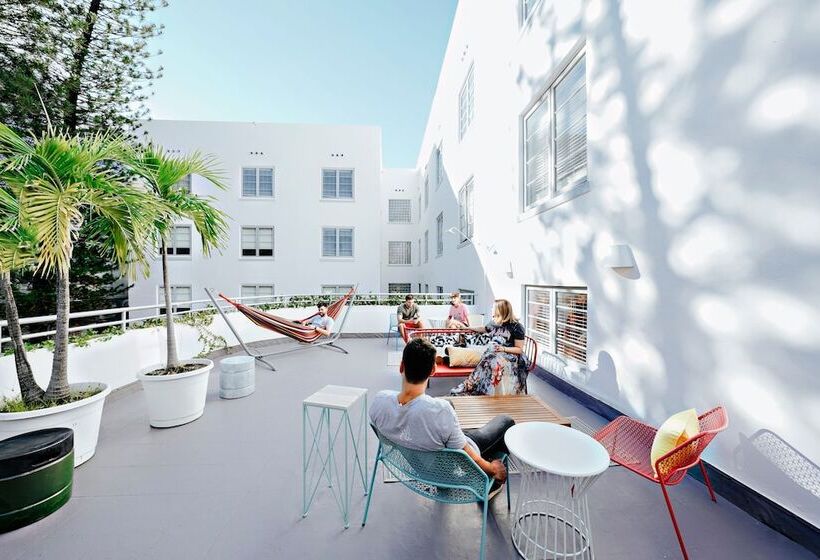 هتل Viajero Miami