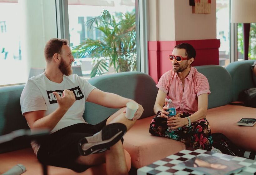 هتل Viajero Miami