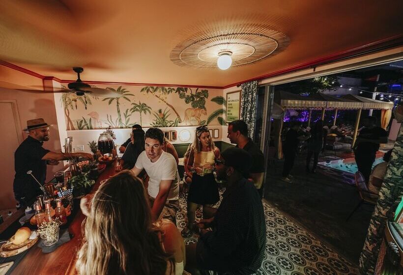 هتل Viajero Miami