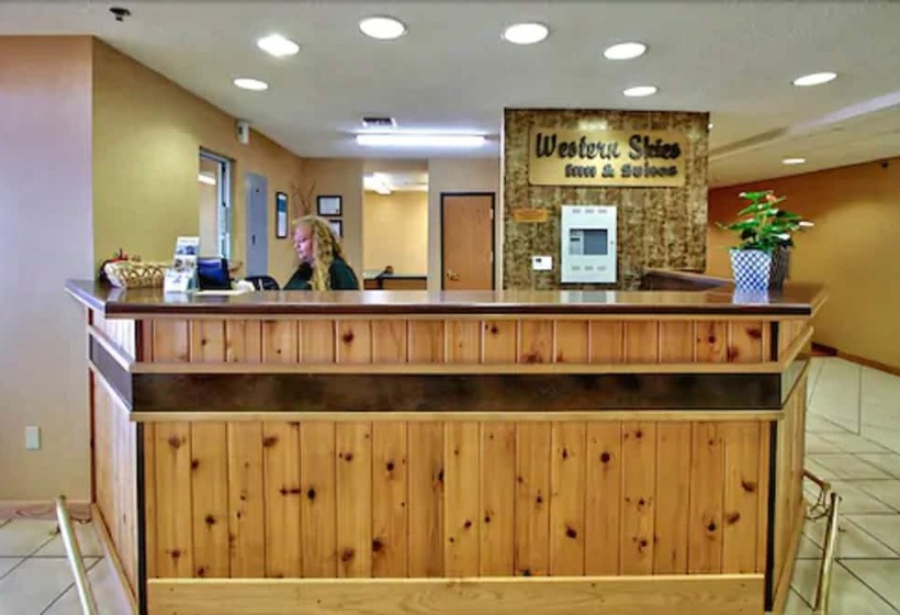 فندق Western Skies Inn & Suites