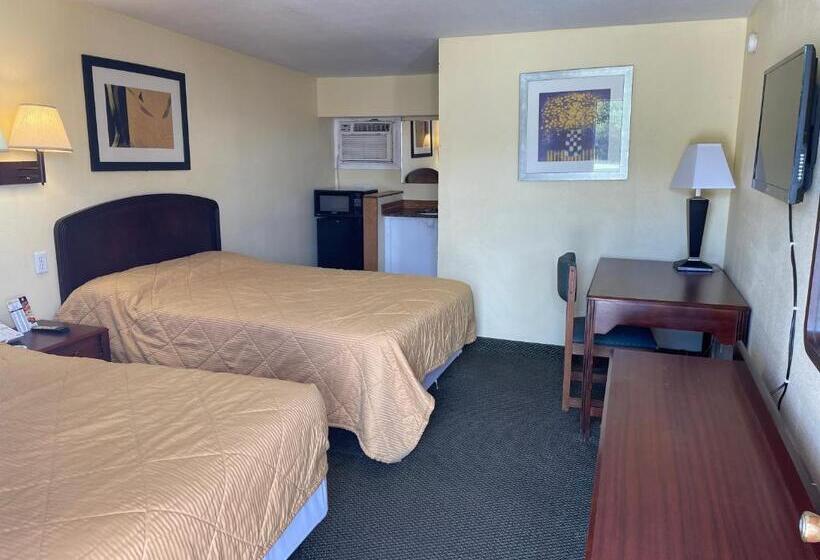 فندق على الطريق Rivers Inn