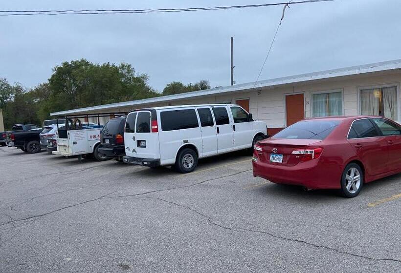 فندق على الطريق Rivers Inn