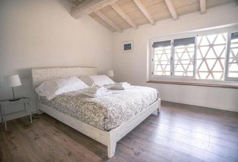 تختخواب و صبحانه La Magnolia