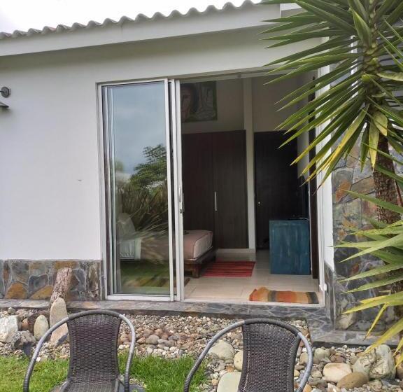 تختخواب و صبحانه Wayra Natura