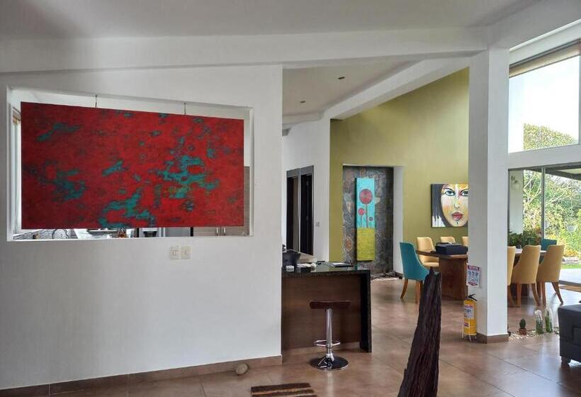 تختخواب و صبحانه Wayra Natura