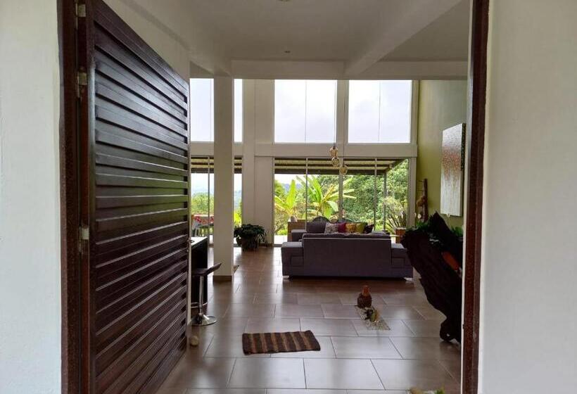 تختخواب و صبحانه Wayra Natura