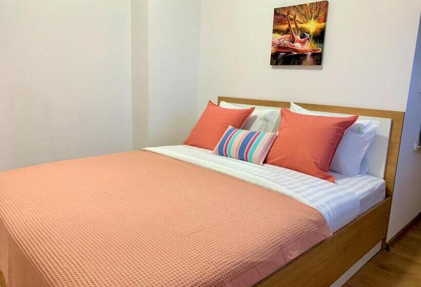 Gardenia Apartments