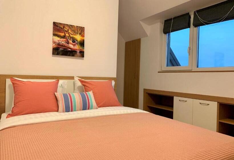 Gardenia Apartments