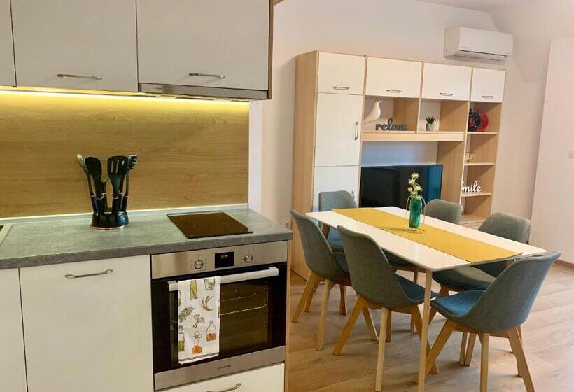 Gardenia Apartments