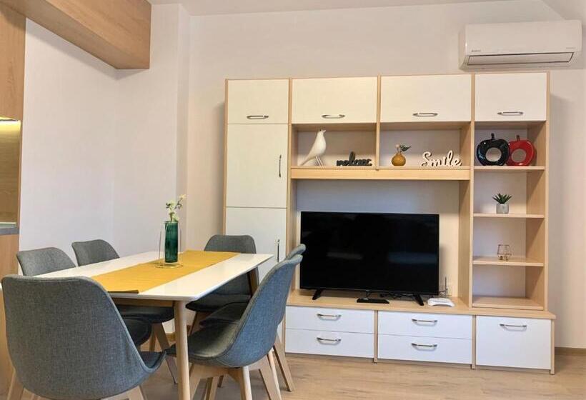 Gardenia Apartments