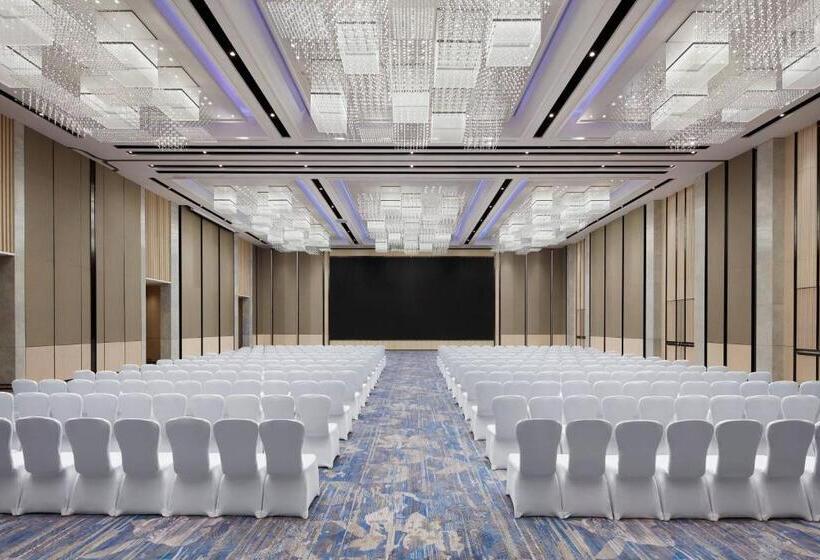 هتل Courtyard By Marriott Qinhuangdao West