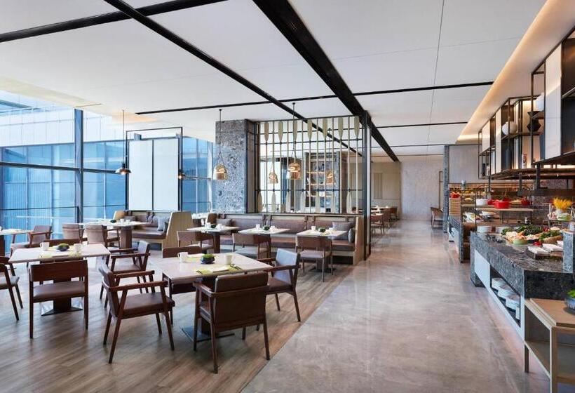 هتل Courtyard By Marriott Qinhuangdao West