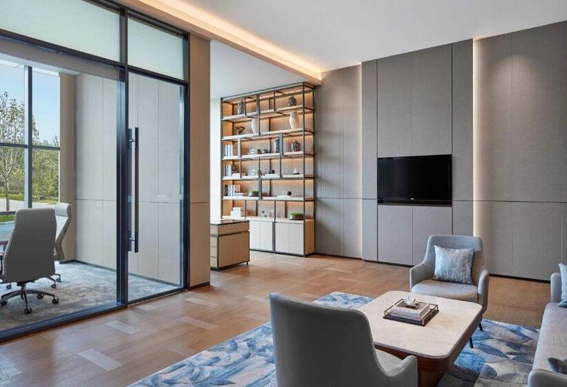 هتل Courtyard By Marriott Qinhuangdao West