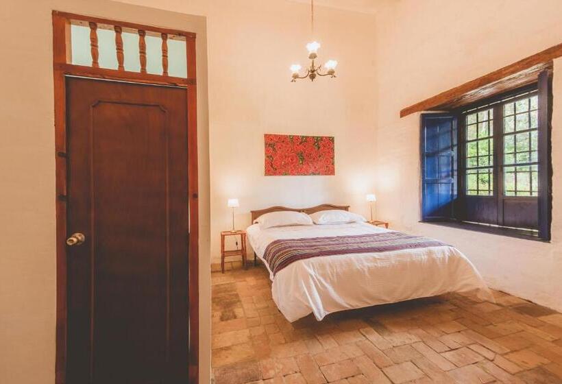 هتل Hacienda Pisoje