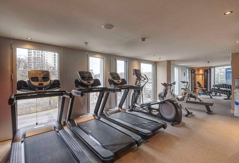 هتل Hampton By Hilton Stuttgart City Centre